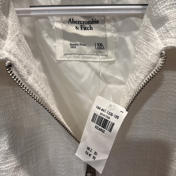 BNWT Abercrombie & Fitch coat - Picture 2 of 2